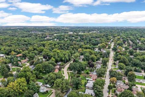 1339 E Bloomington Iowa City IA 52245