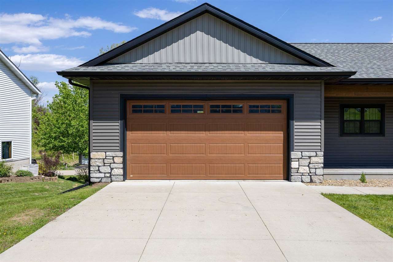 1730 Parkside Drive NE Solon IA 52333