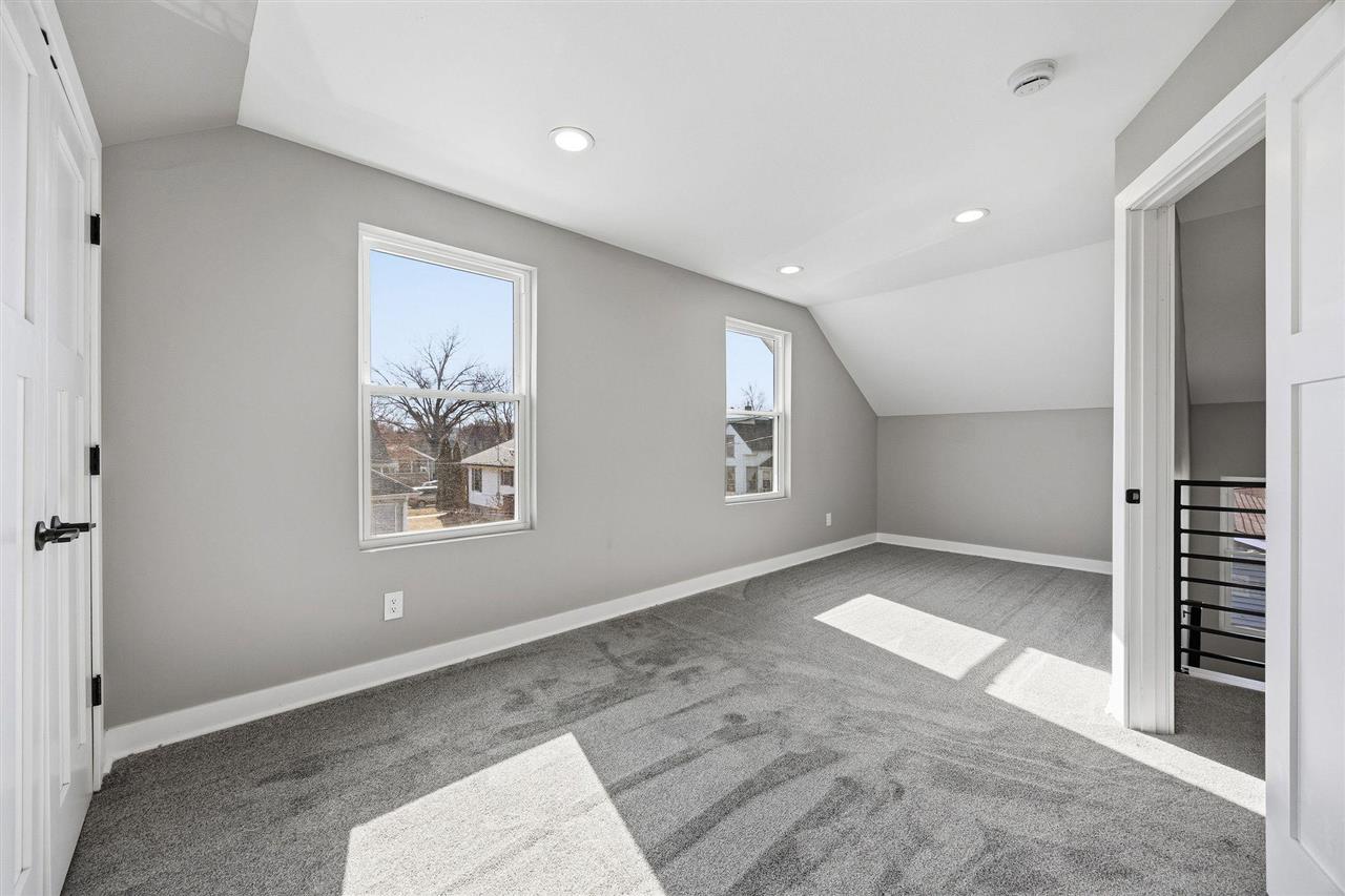 514 9th Street NW Cedar Rapids IA 52405