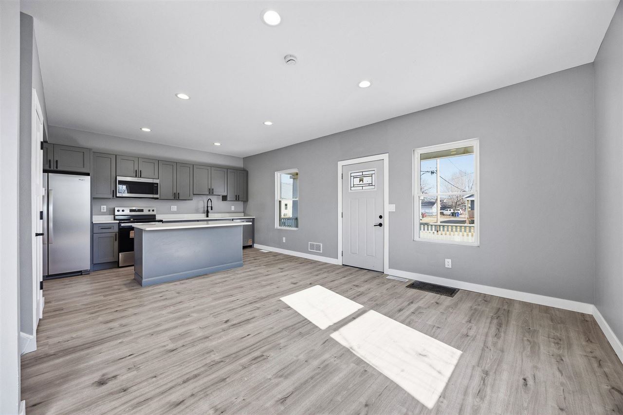514 9th Street NW Cedar Rapids IA 52405