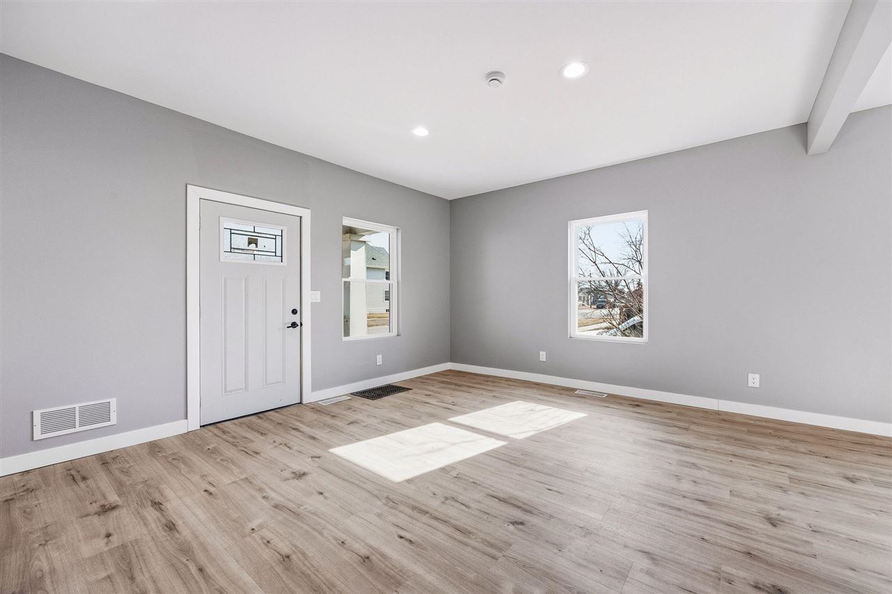 514 9th Street NW Cedar Rapids IA 52405