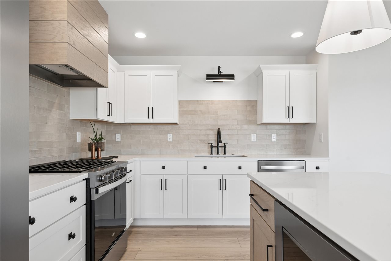 247 Hackberry Drive Palo IA 52324