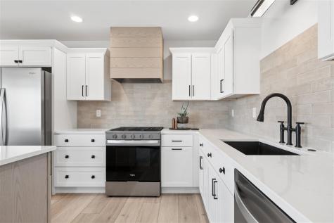 247 Hackberry Drive Palo IA 52324