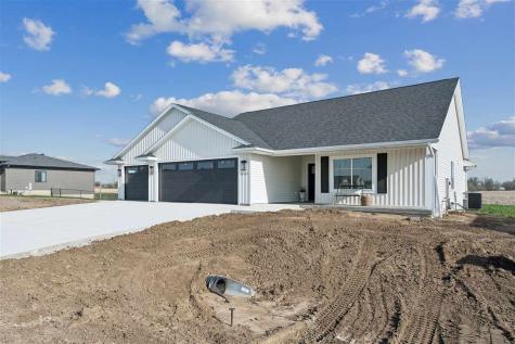 247 Hackberry Drive Palo IA 52324