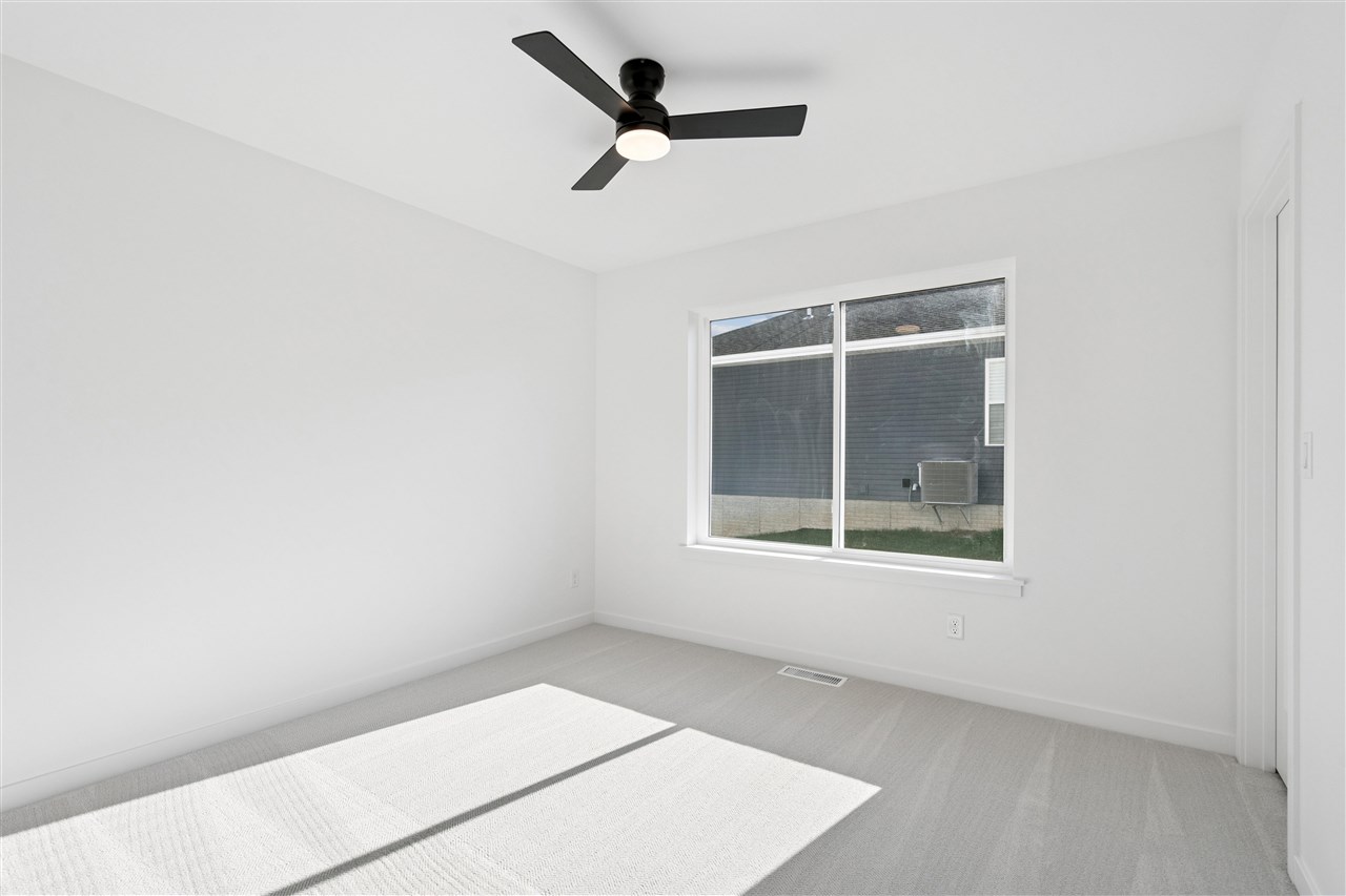 247 Hackberry Drive Palo IA 52324