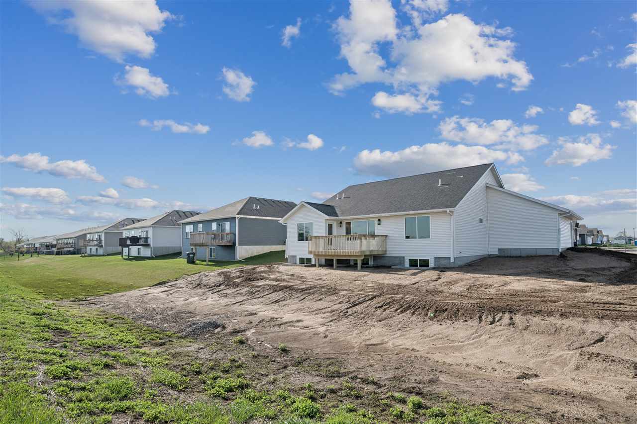 247 Hackberry Drive Palo IA 52324