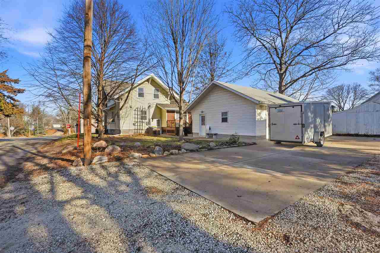527 W Madison Washington IA 52353