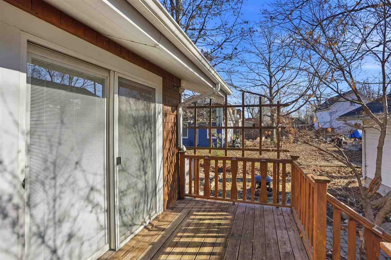 527 W Madison Washington IA 52353
