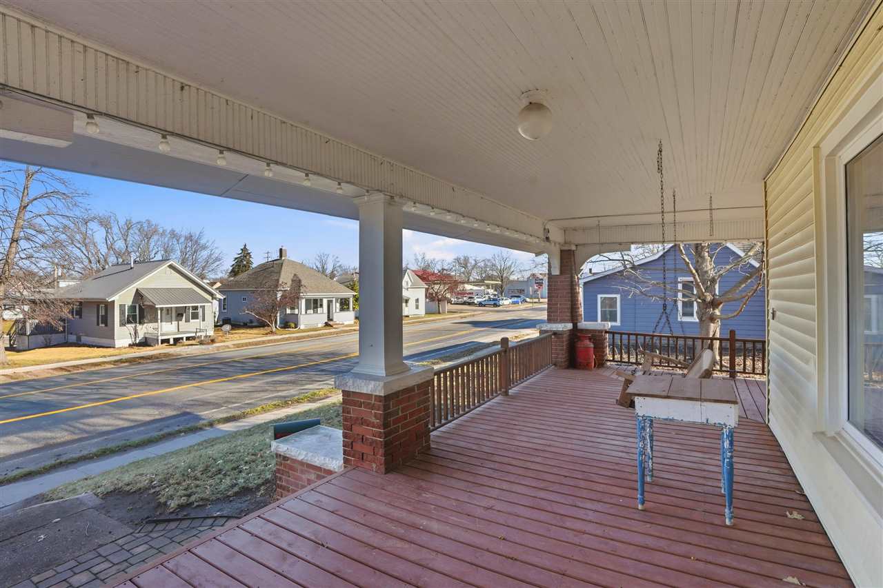 527 W Madison Washington IA 52353