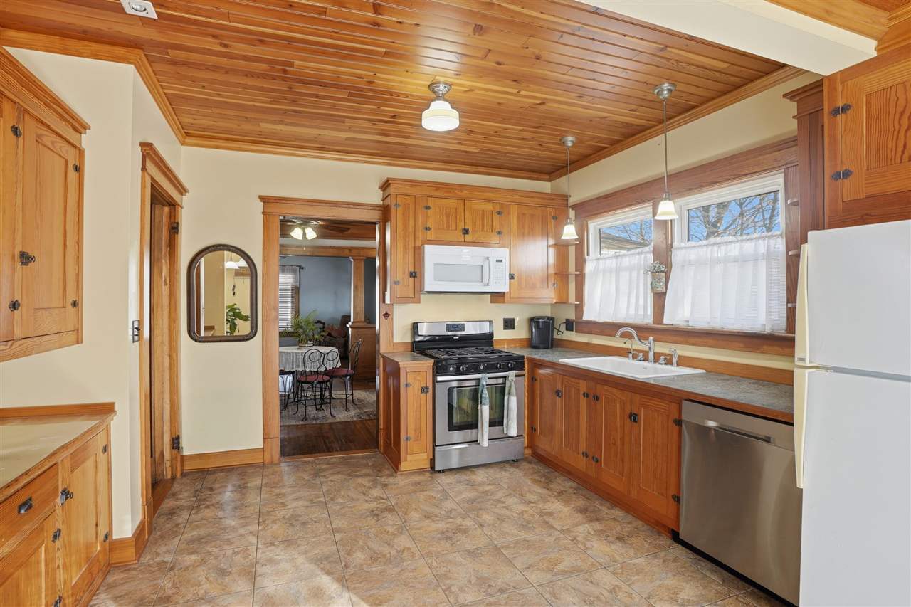 527 W Madison Washington IA 52353
