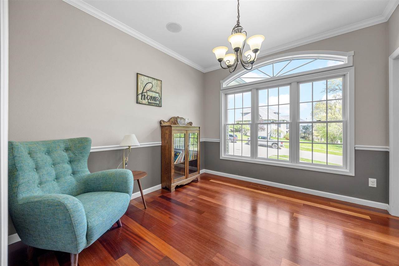 2002 Glen Oaks Ridge Coralville IA 52241