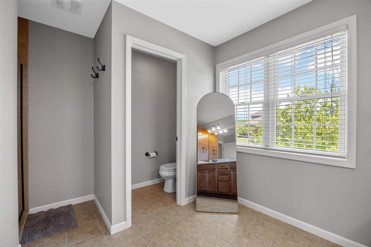 2002 Glen Oaks Ridge Coralville IA 52241