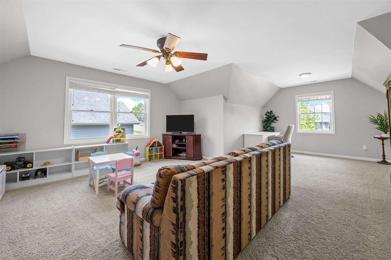 2002 Glen Oaks Ridge Coralville IA 52241