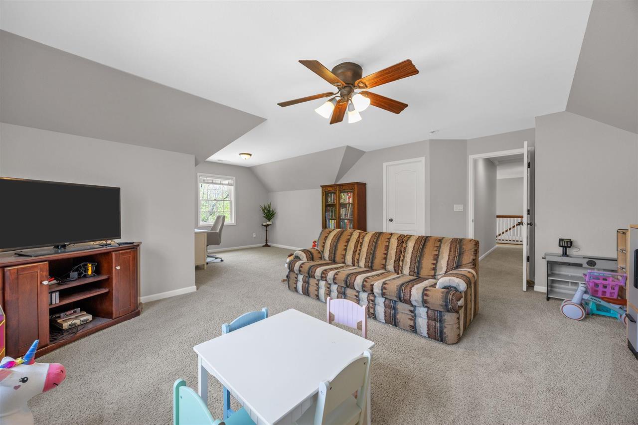 2002 Glen Oaks Ridge Coralville IA 52241