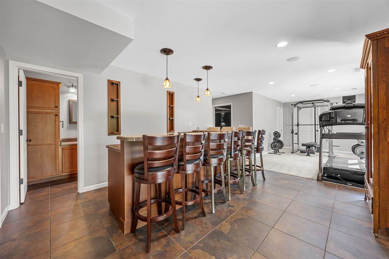 2002 Glen Oaks Ridge Coralville IA 52241