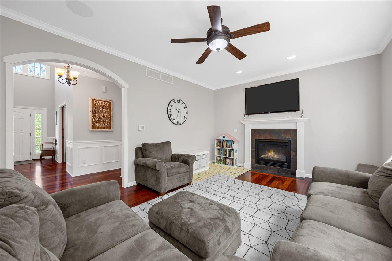 2002 Glen Oaks Ridge Coralville IA 52241