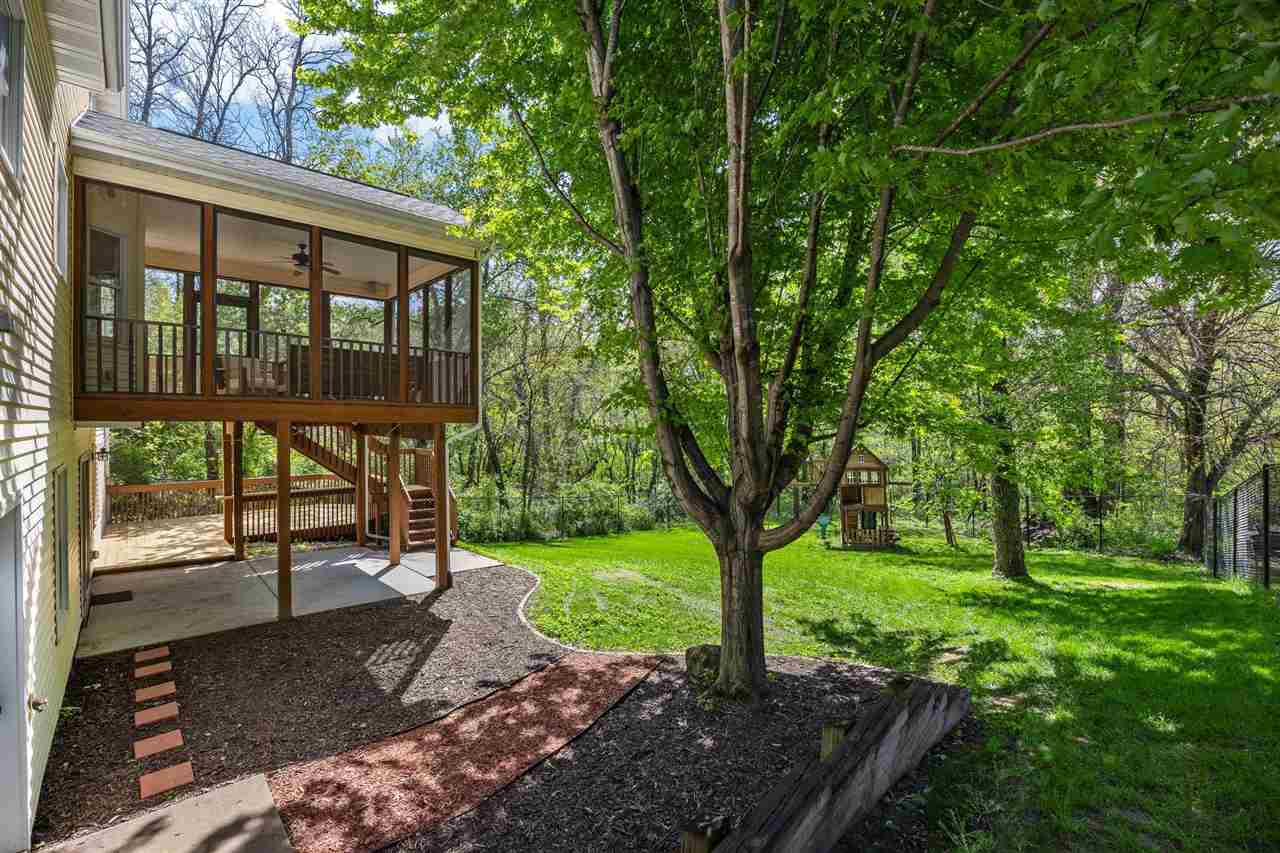 2002 Glen Oaks Ridge Coralville IA 52241