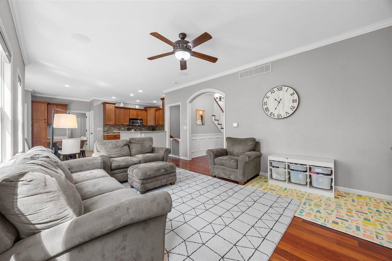 2002 Glen Oaks Ridge Coralville IA 52241