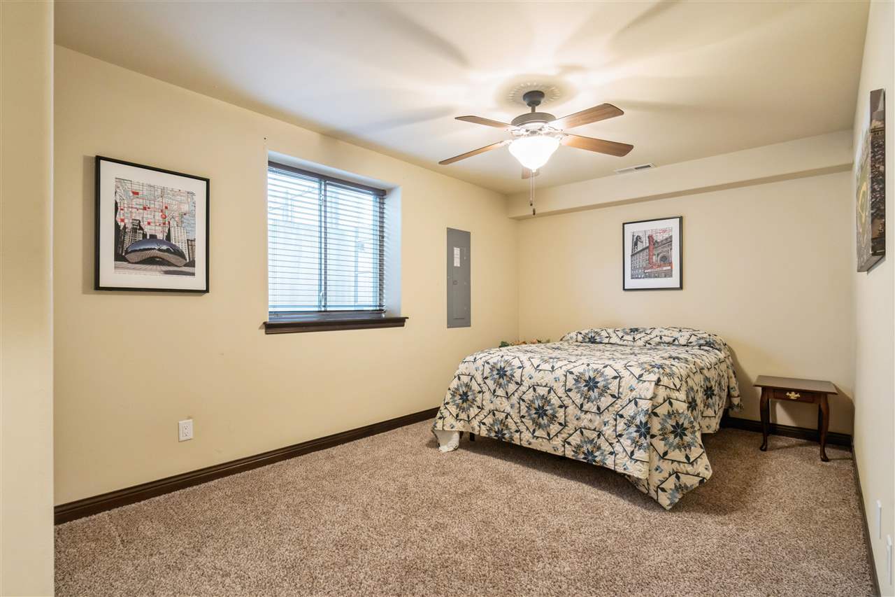 242 S Stewart Street North Liberty IA 52317