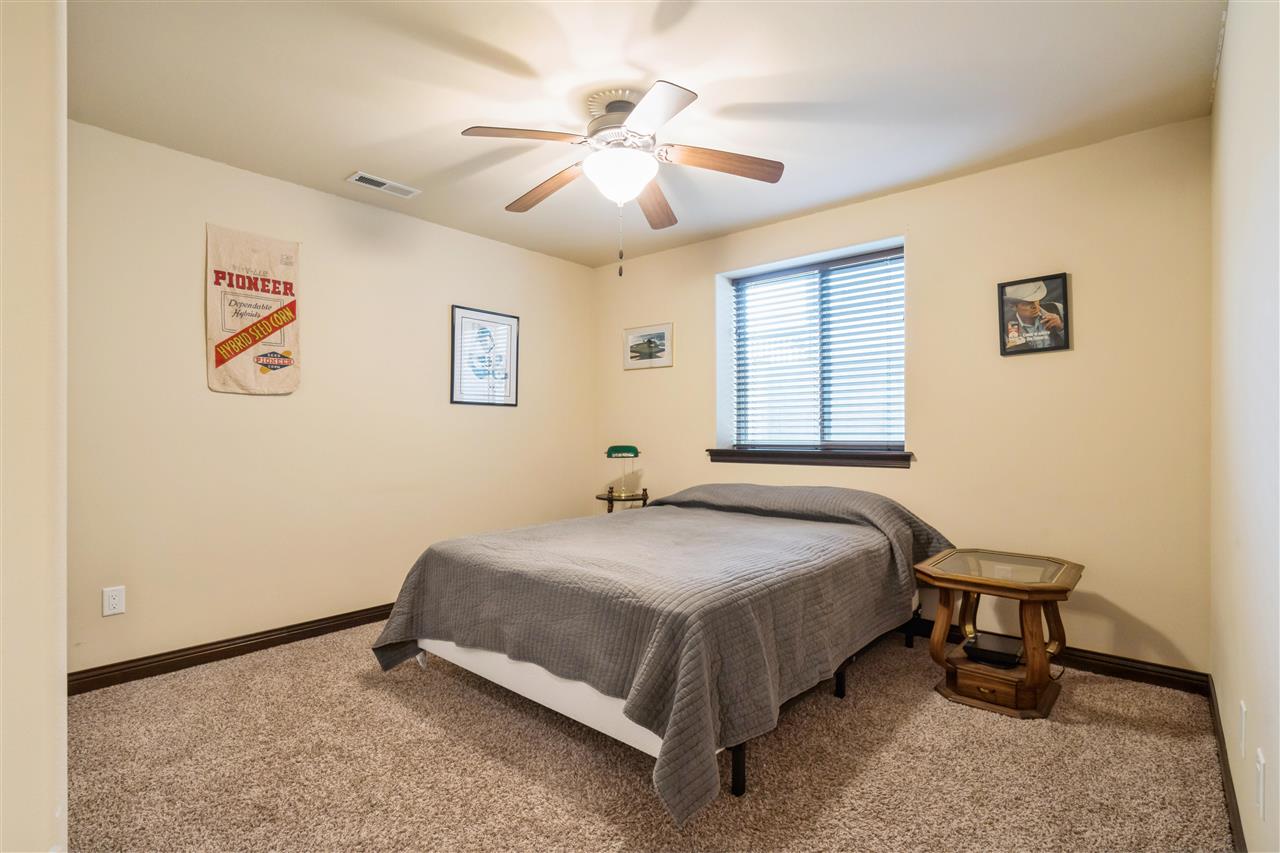 242 S Stewart Street North Liberty IA 52317