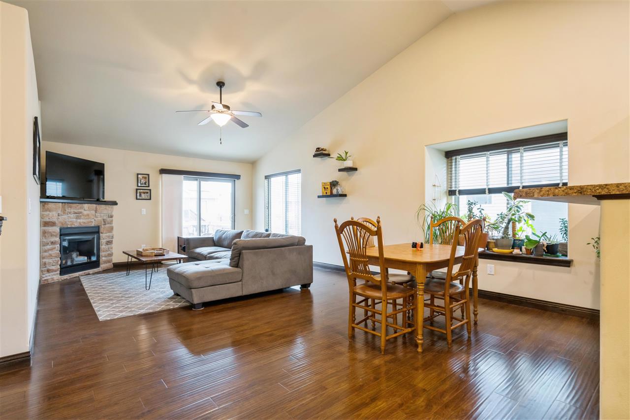 242 S Stewart Street North Liberty IA 52317