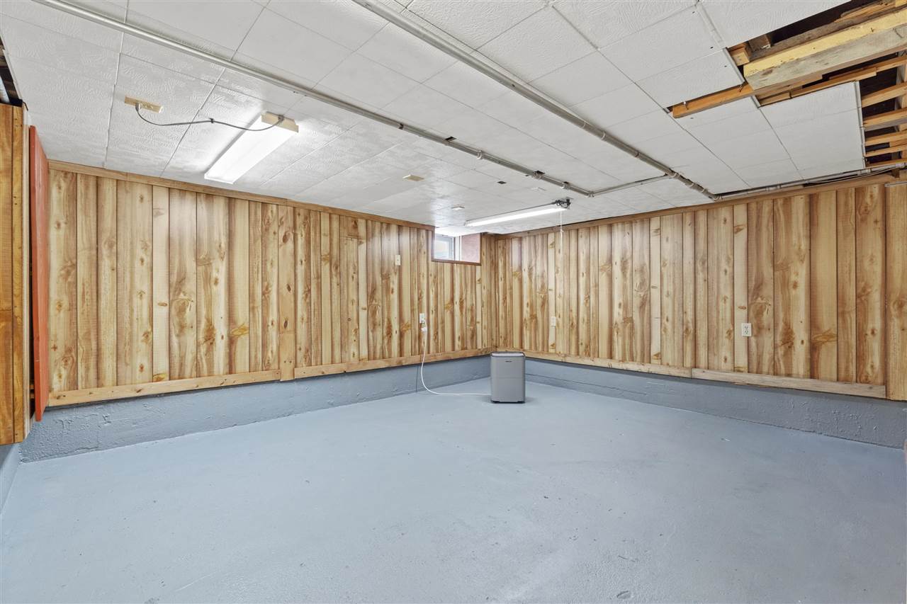 405 6th Avenue Clarence IA 52216