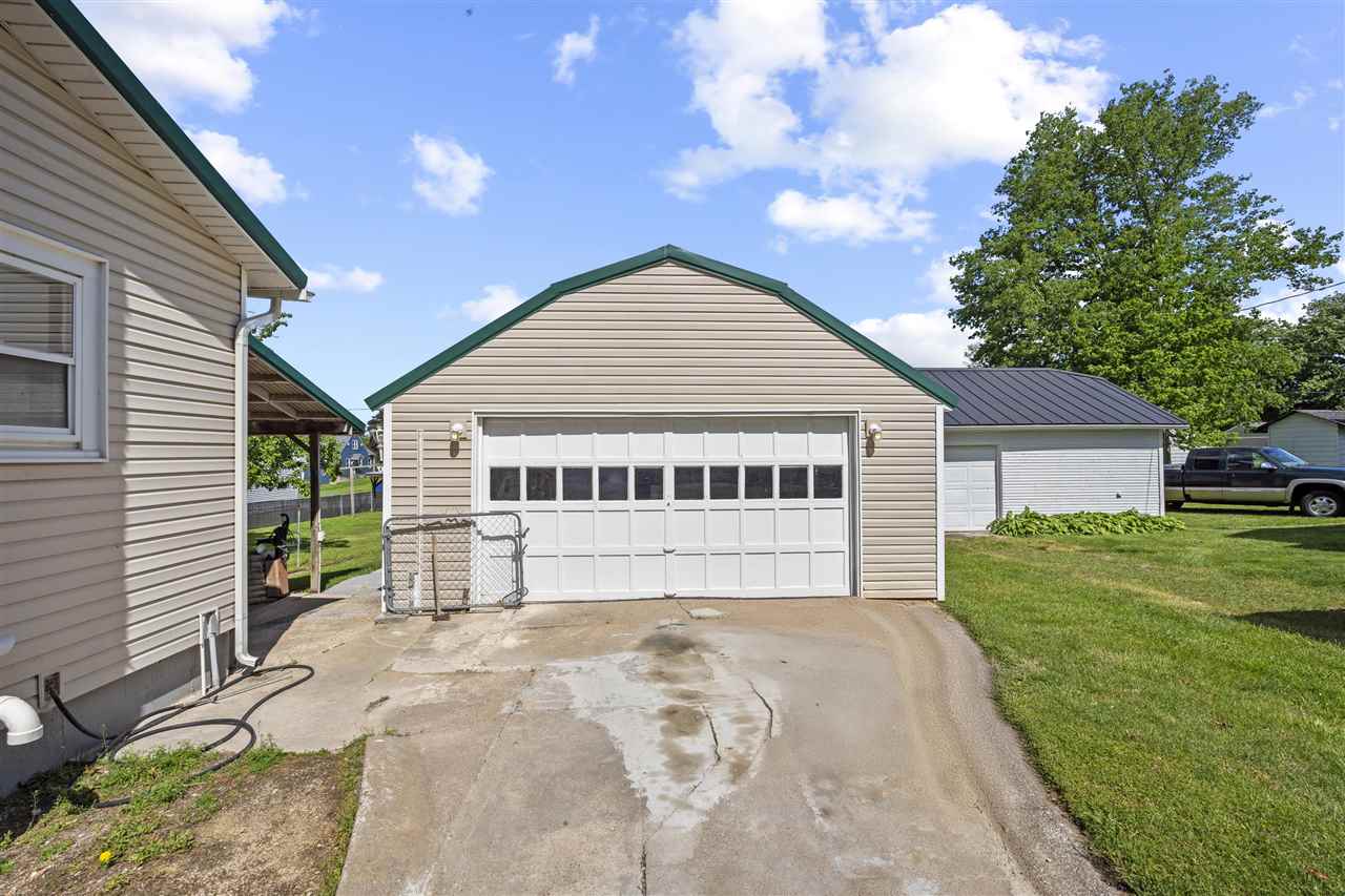405 6th Avenue Clarence IA 52216