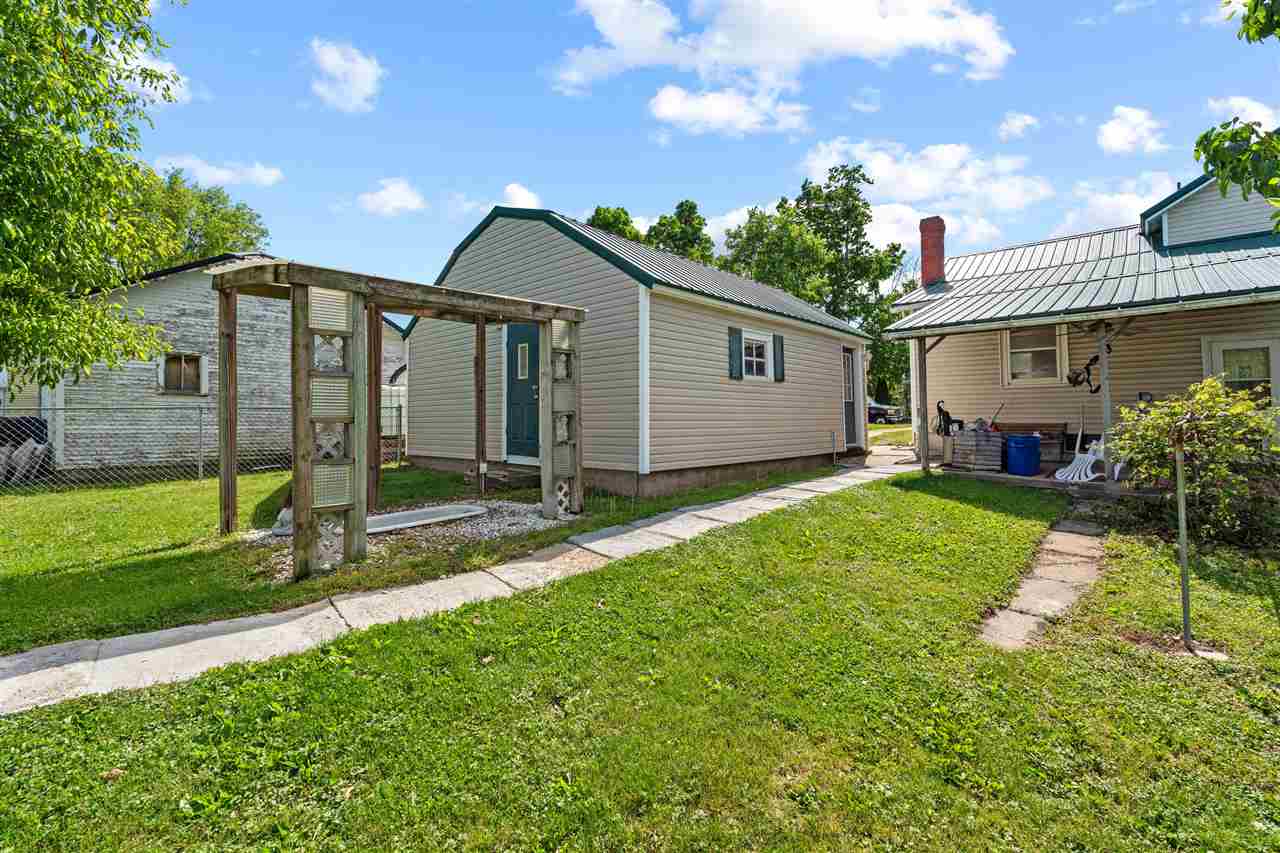 405 6th Avenue Clarence IA 52216