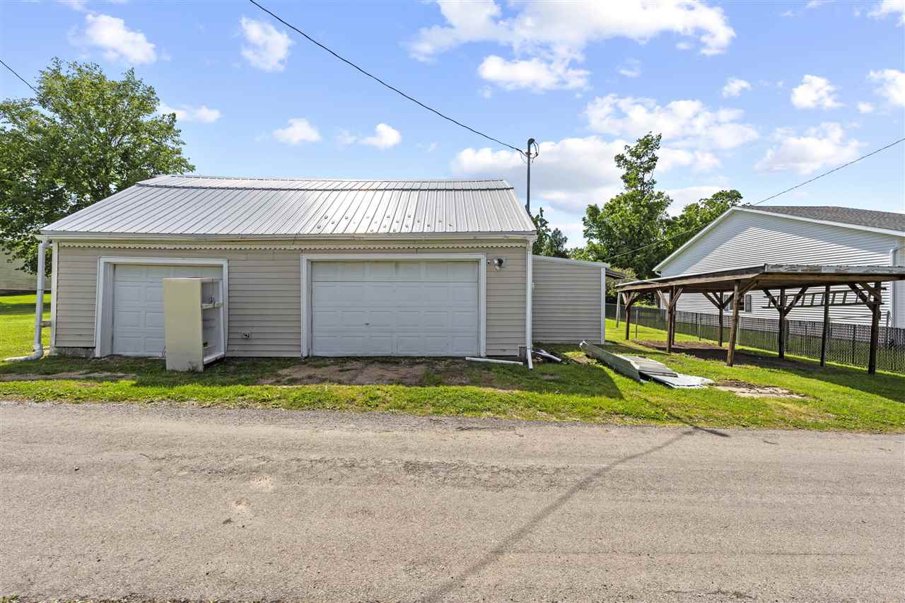 405 6th Avenue Clarence IA 52216