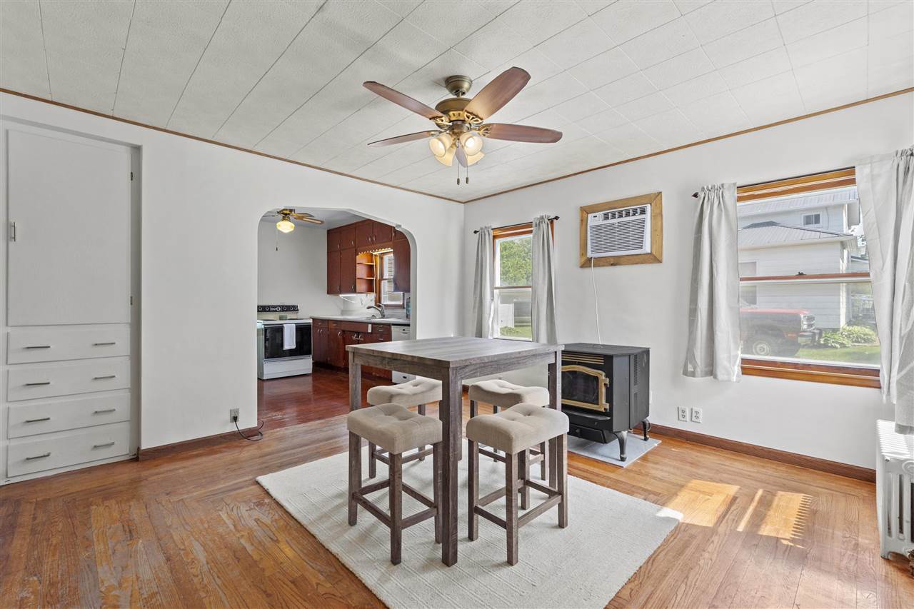 405 6th Avenue Clarence IA 52216