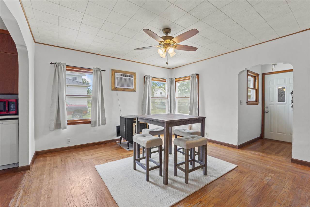 405 6th Avenue Clarence IA 52216