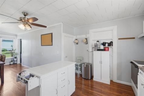 296 W Adams Street Marengo IA 52301