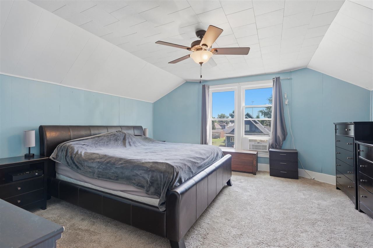 296 W Adams Street Marengo IA 52301