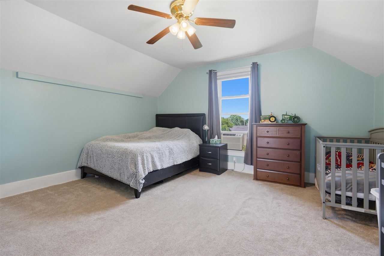 296 W Adams Street Marengo IA 52301