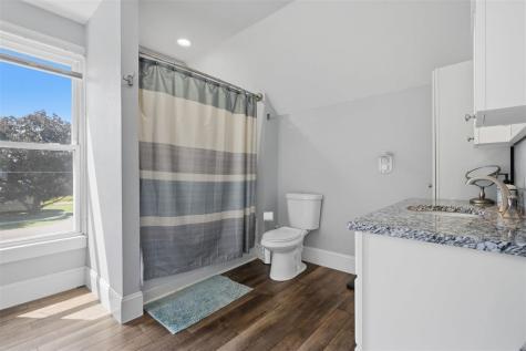 296 W Adams Street Marengo IA 52301