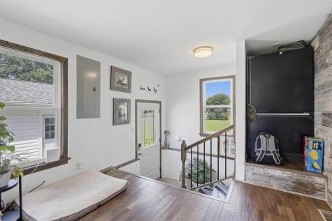 296 W Adams Street Marengo IA 52301