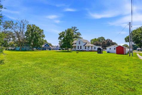 296 W Adams Street Marengo IA 52301