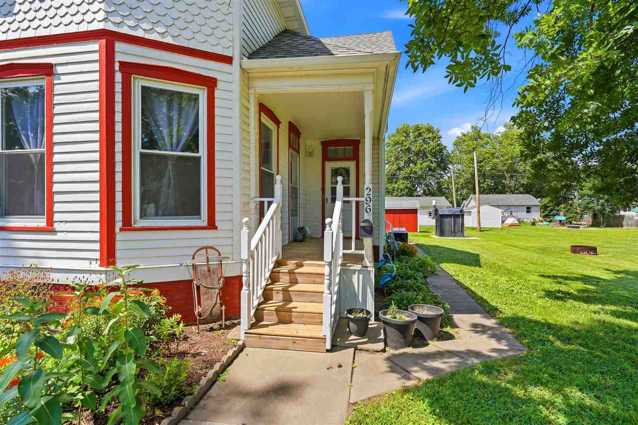 296 W Adams Street Marengo IA 52301