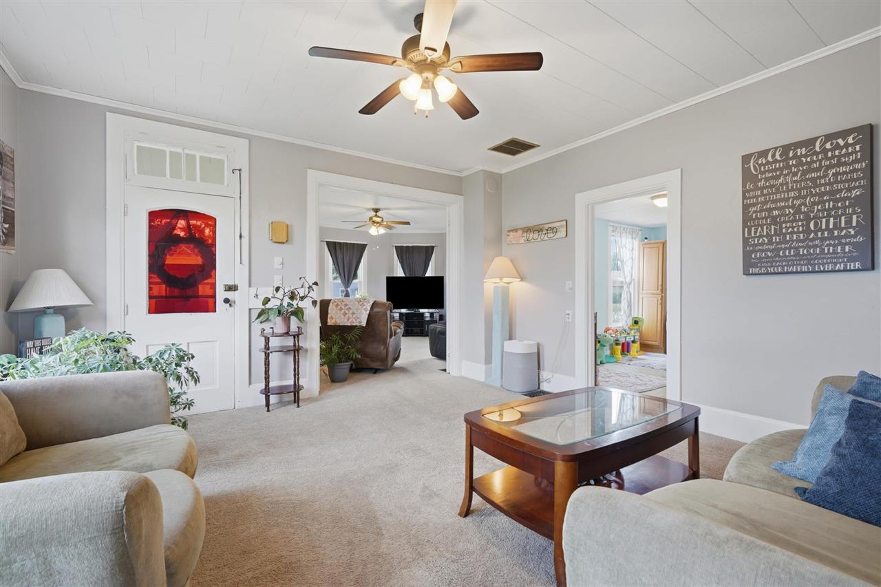 296 W Adams Street Marengo IA 52301