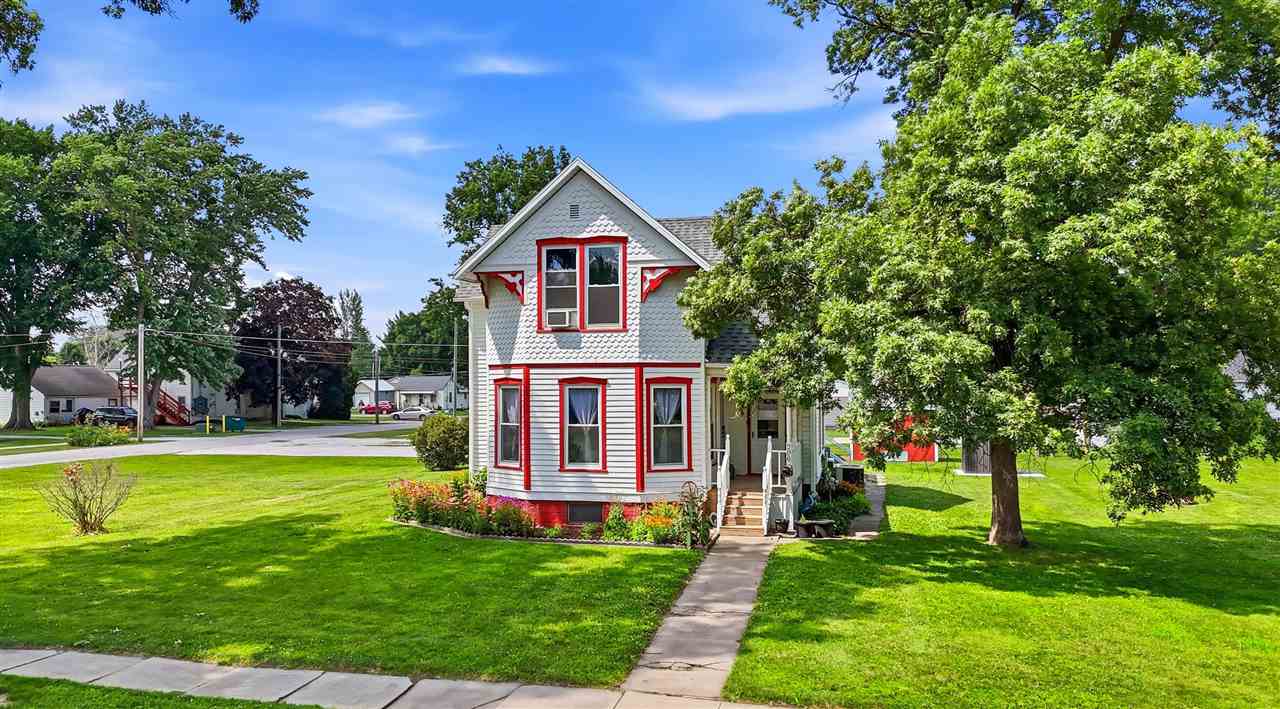 296 W Adams Street Marengo IA 52301