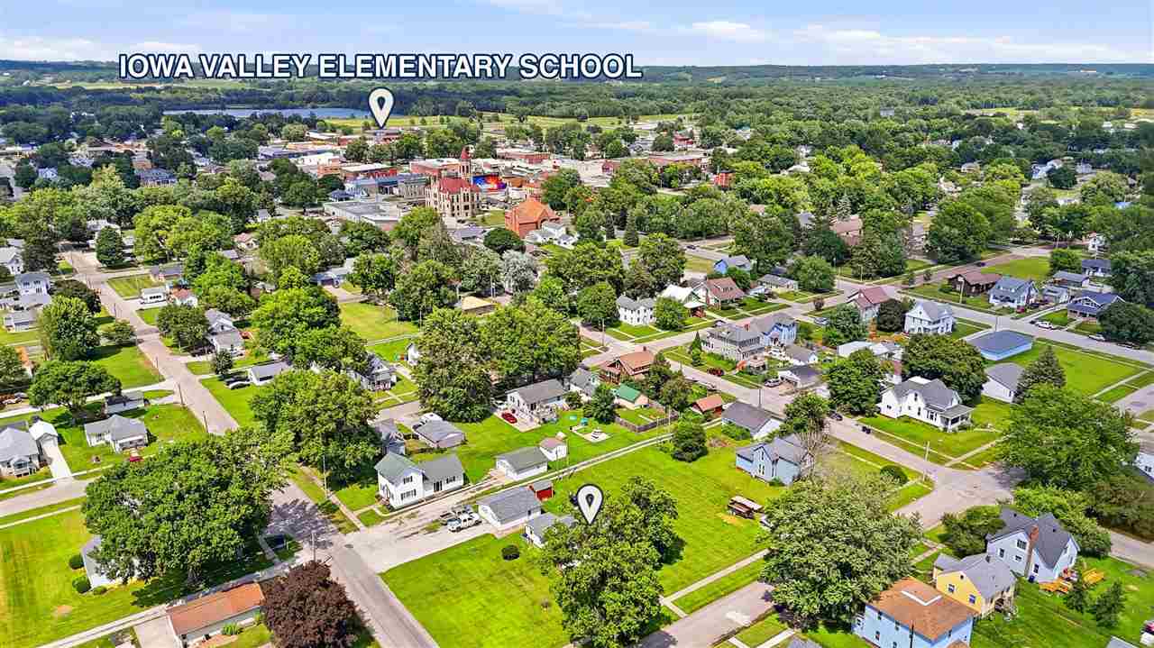 296 W Adams Street Marengo IA 52301
