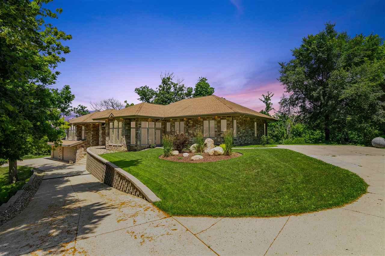 Cedar Rapids IA, 3140 Carroll Drive SE