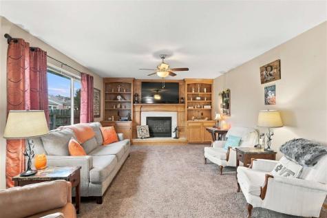 3045 Oxford Street Marion IA 52302