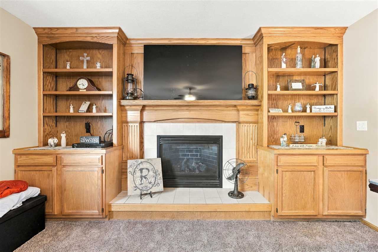 3045 Oxford Street Marion IA 52302