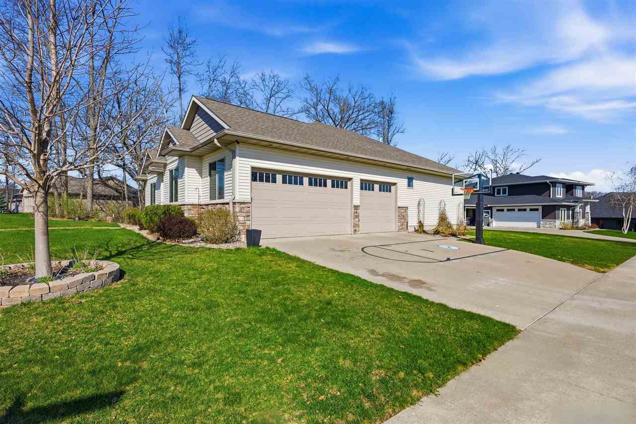 1980 Silver Maple Trail North Liberty IA 52317