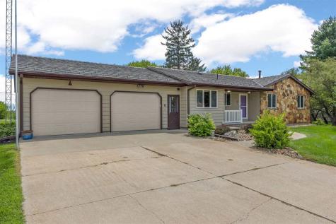 200 Schnoebelen Street Riverside IA 52327