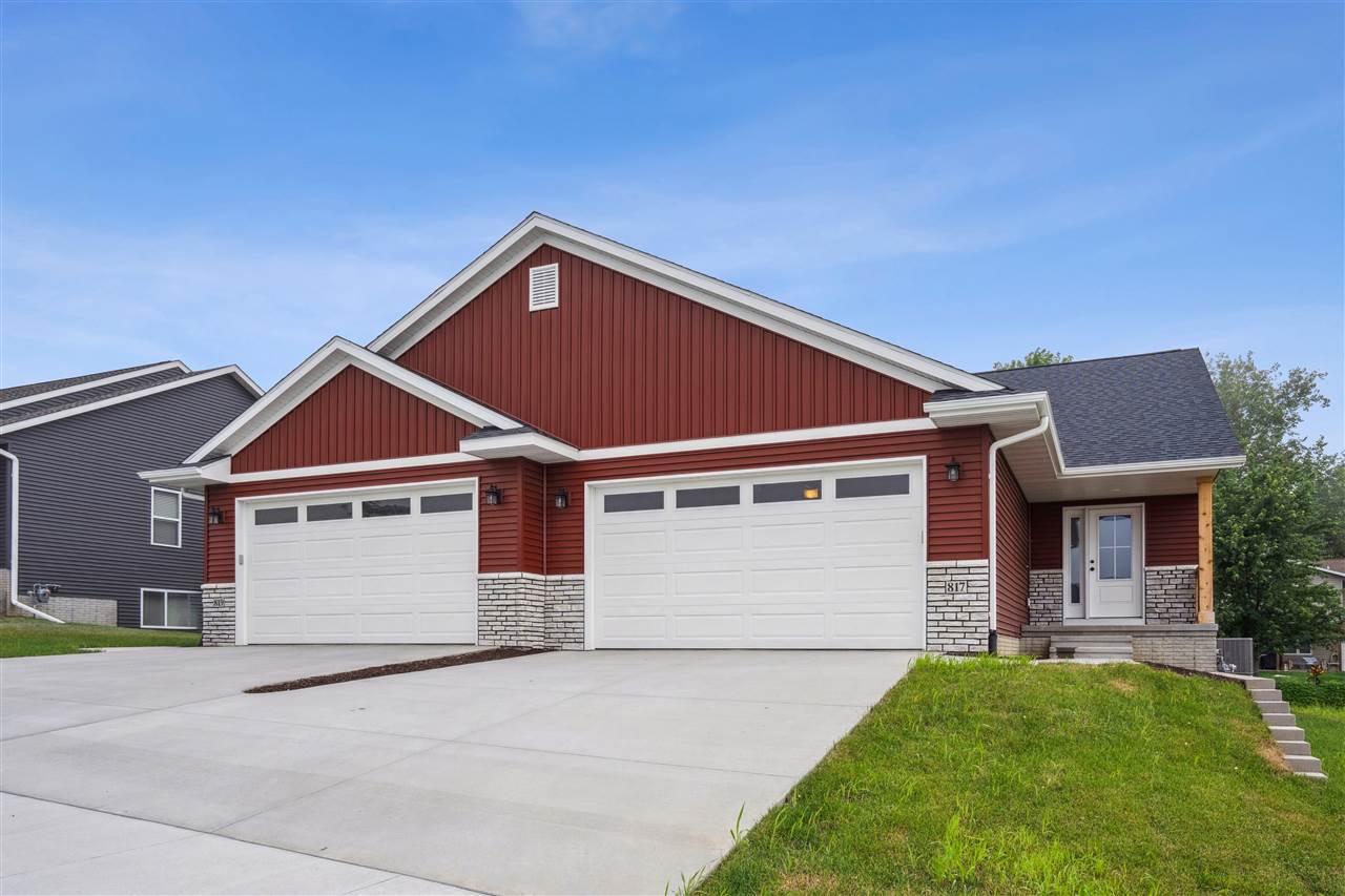 817 Prairie View Drive West Branch IA 52358