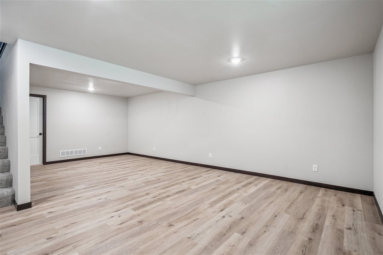 817 Prairie View Drive West Branch IA 52358