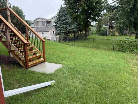 817 Prairie View Drive West Branch IA 52358