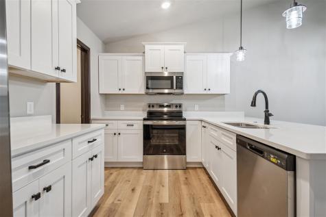 817 Prairie View Drive West Branch IA 52358